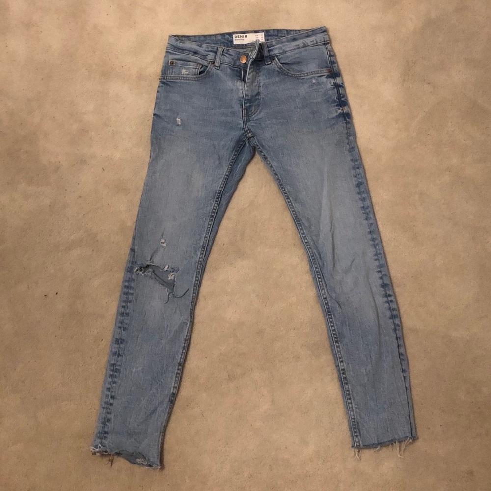 Distressed Bershka Super Skinny Jeans